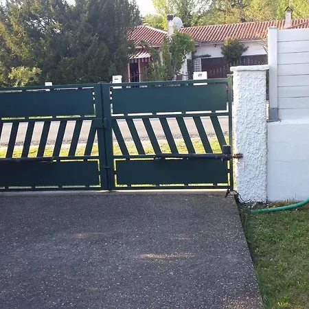 Villa Plaisirs De *